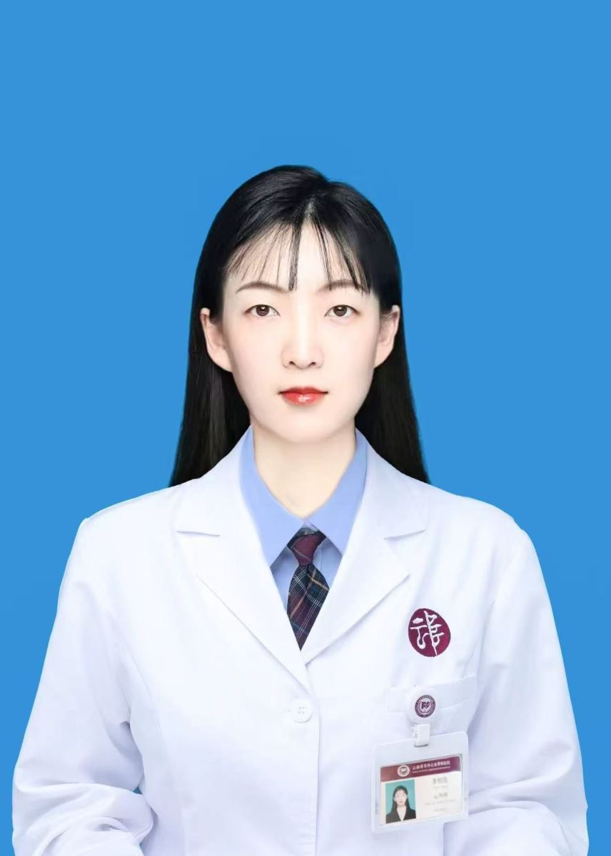李怡萱